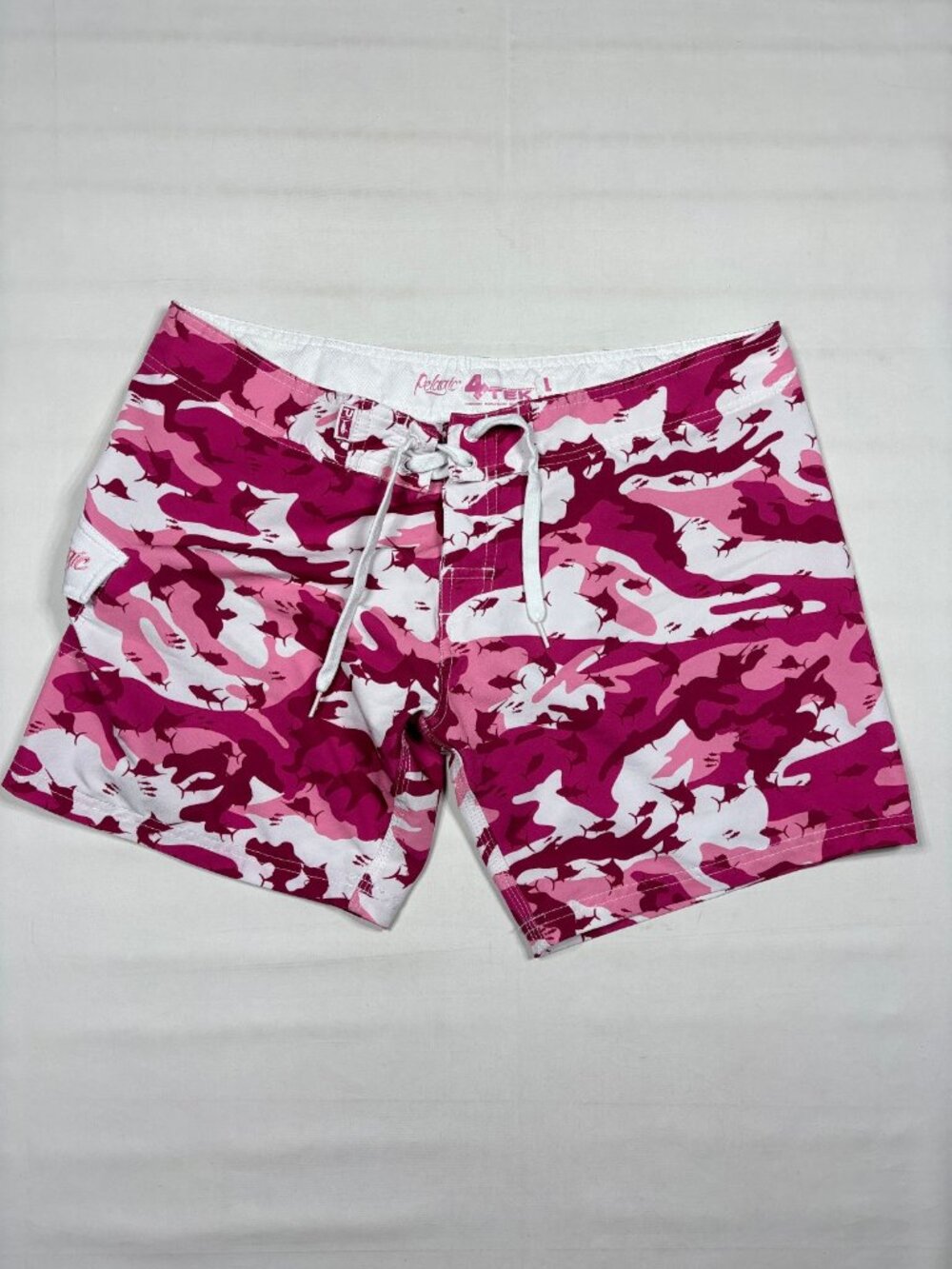 Pelagic 4TEK Mens Large Pink Camo Shark Board Shorts Fishing Swim Trunks RARE